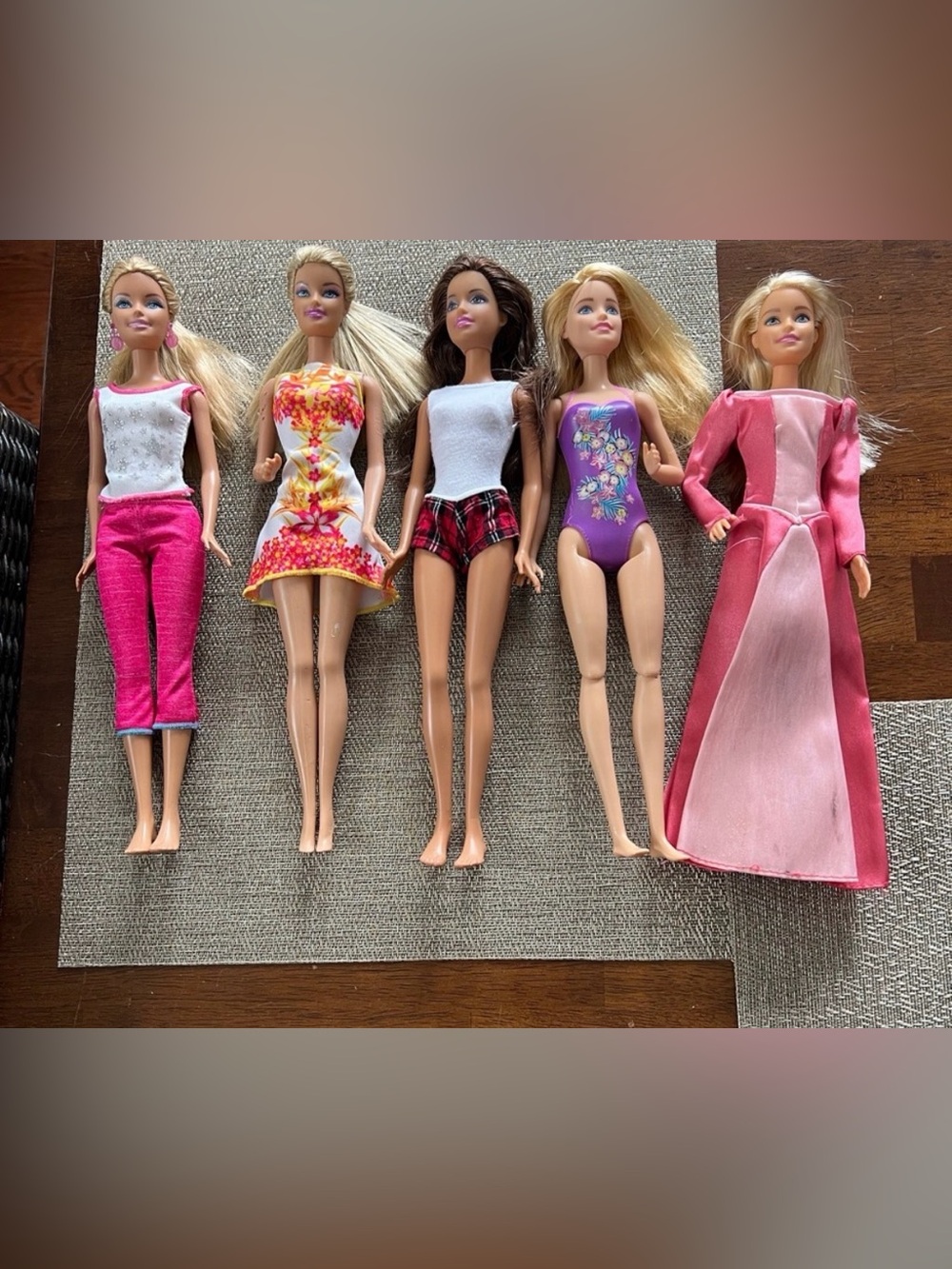 Barbie Set of Fashion Dolls in‎ Pink and Purple Outfits